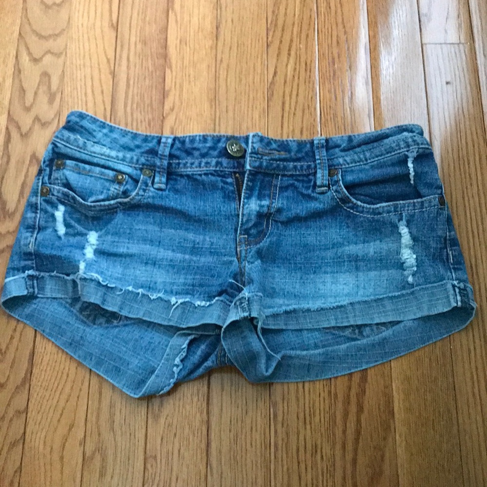 COMFORTABLE jean shorts
